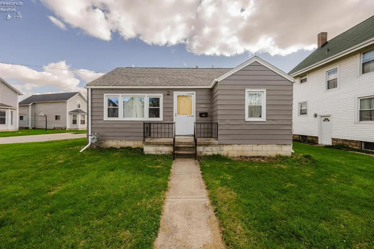 241 Hall Street, Tiffin, OH 44883 - #1