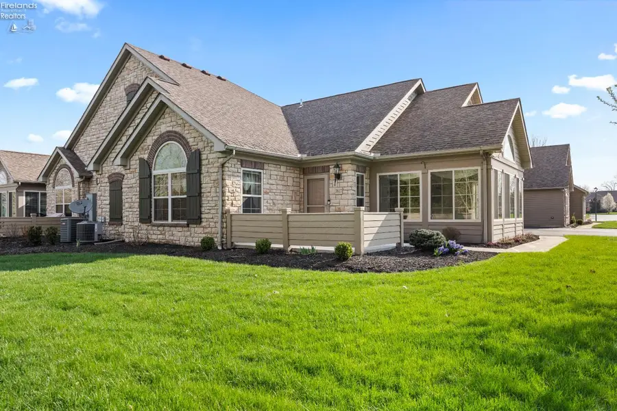3817 Windsor Bridge Circle, Huron, OH 44839 - #2