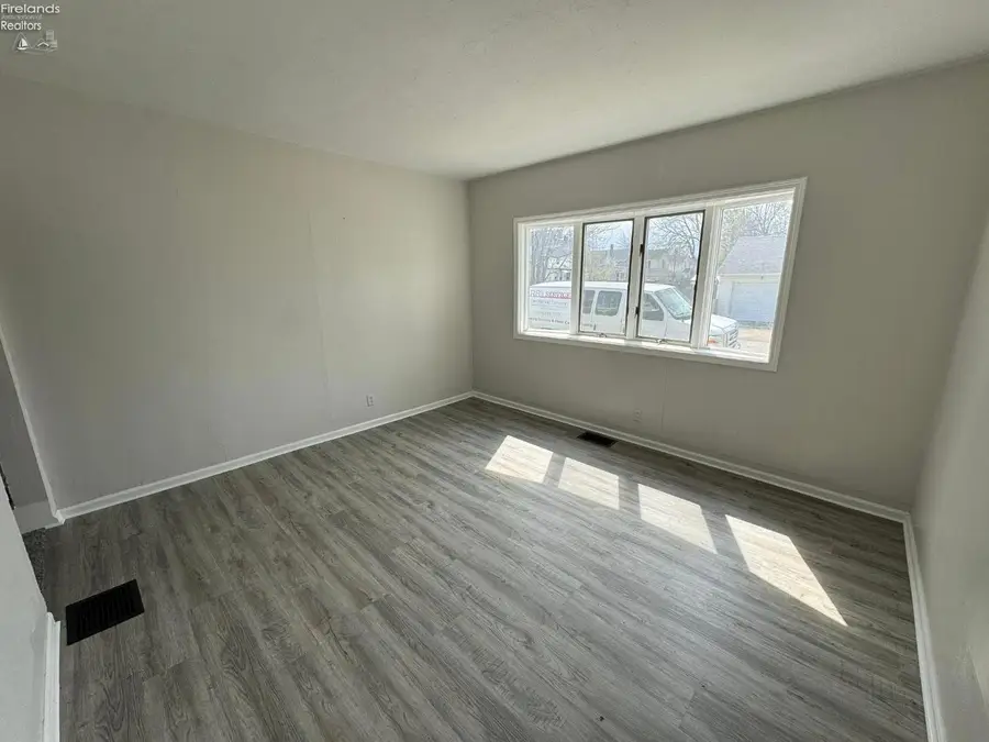 1210 Hazel Street, Fremont, OH 43420 - #2