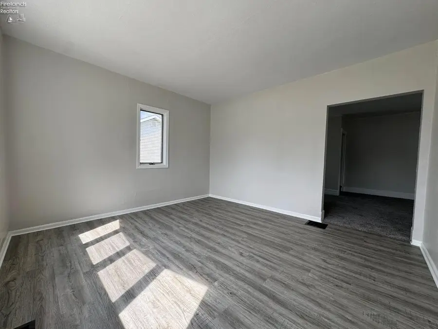 1210 Hazel Street, Fremont, OH 43420 - #3