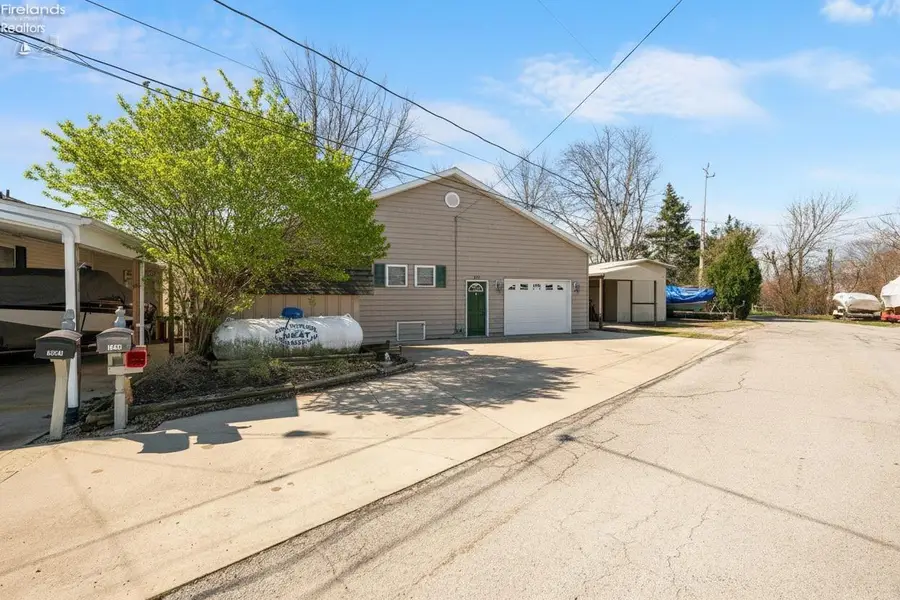 4794 E Johnson Avenue, Port Clinton, OH 43452 - #3