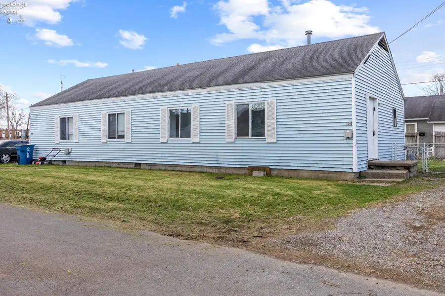 824 Fireland Lane, Port Clinton, OH 43452 - #3