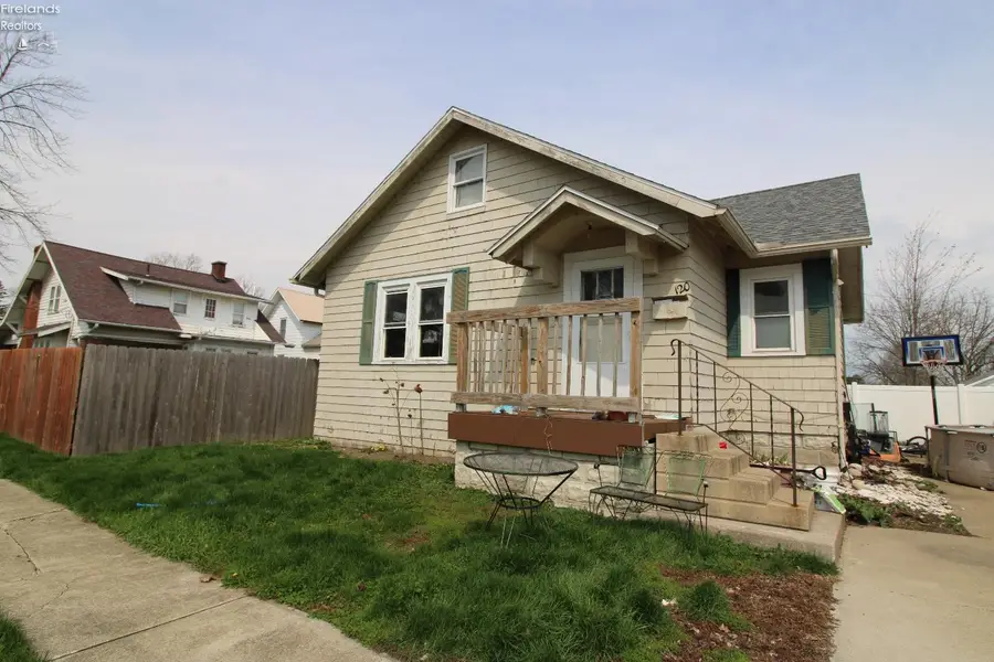 120 W 5th Street, Port Clinton, OH 43452 - #2