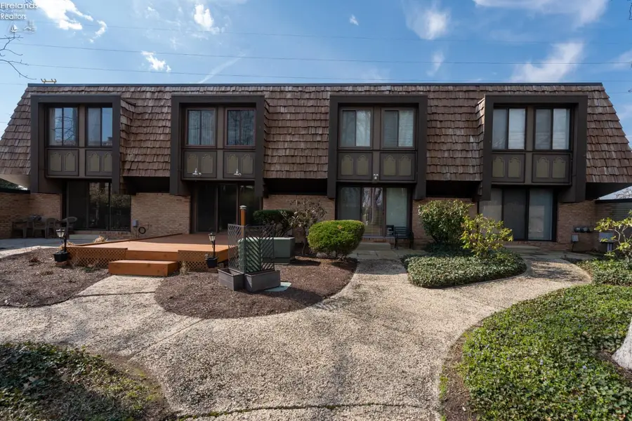 1110 By The Shores Drive #3, Huron, OH 44839 - #3
