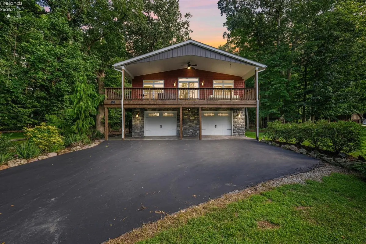 3175 S Memorial Shoreway Drive, Marblehead, OH 43440 - #1