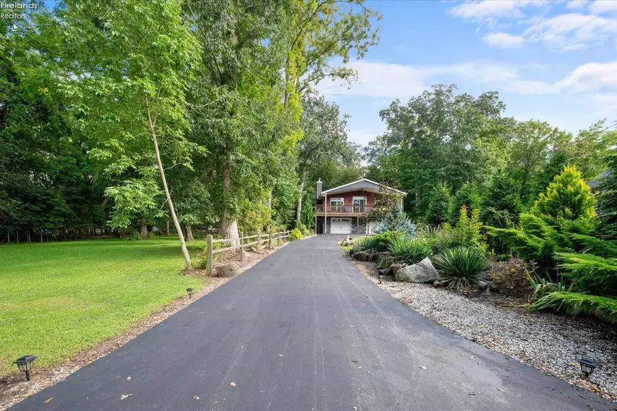 3175 S Memorial Shoreway Drive, Marblehead, OH 43440 - #3