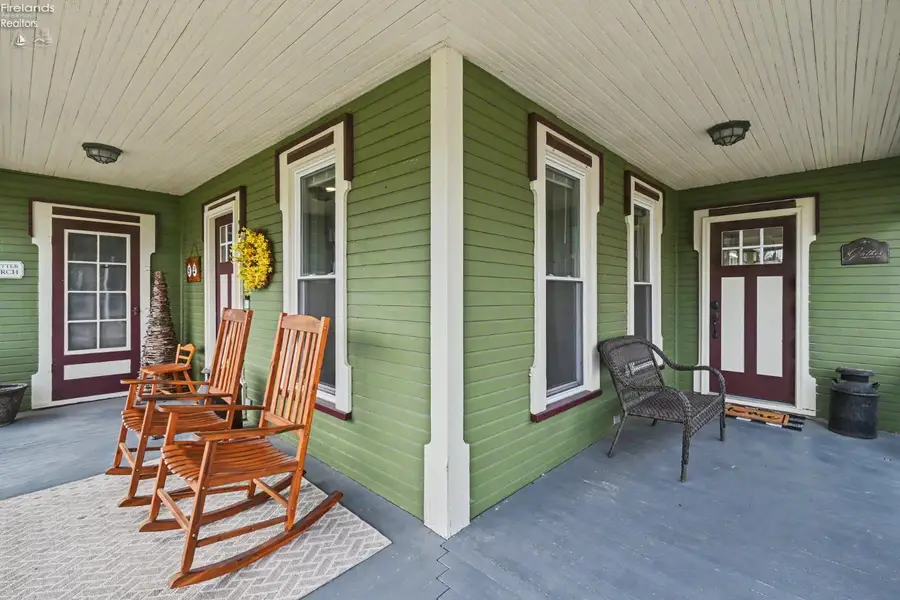 92 S Main Street, New London, OH 44851 - #2