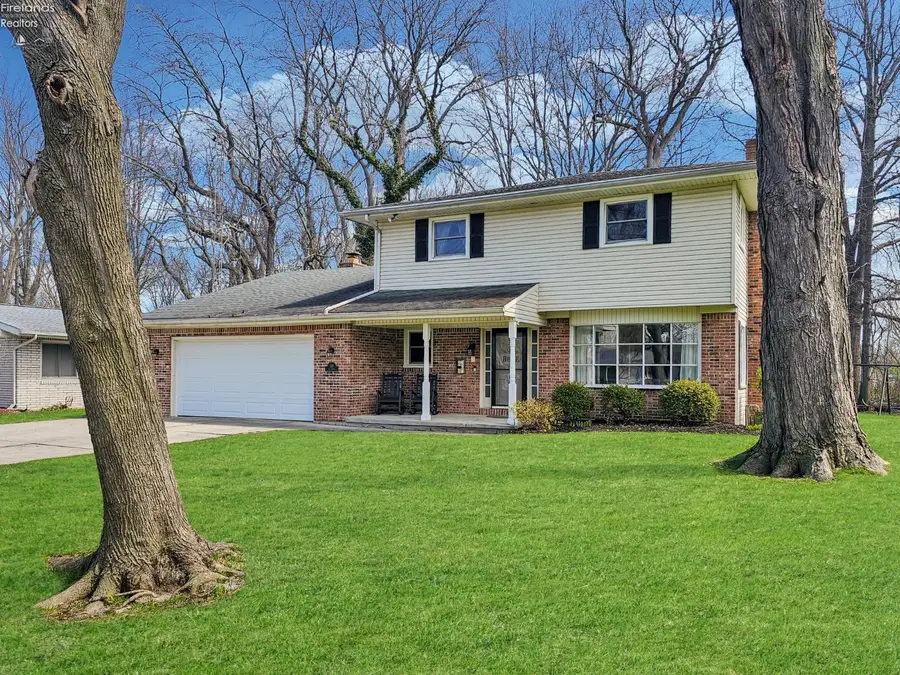 1111 Lee Avenue, Port Clinton, OH 43452 - #2