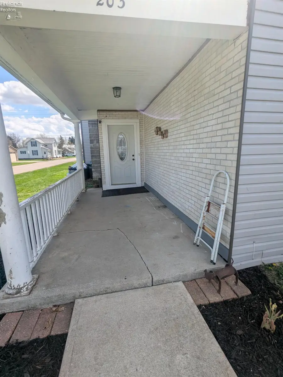 203 W Main, New Washington, OH 44854 - #2