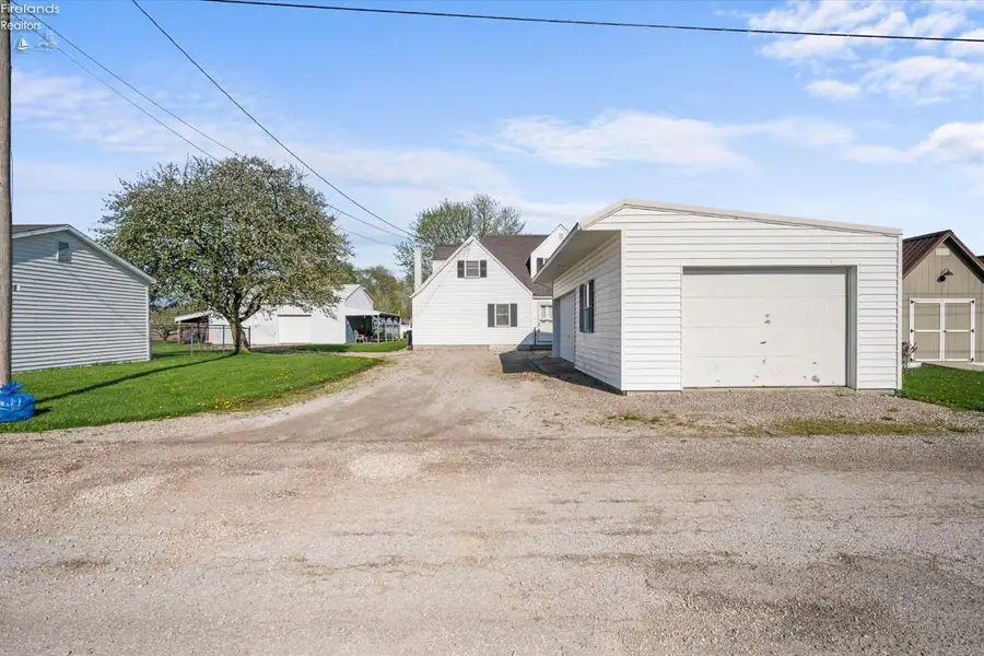 91 S Nancy Drive, Port Clinton, OH 43452 - #3