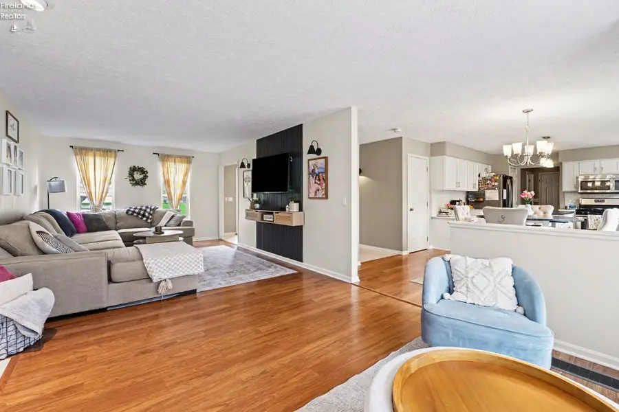 1023 Coopers Run, Amherst, OH 44001 - #3