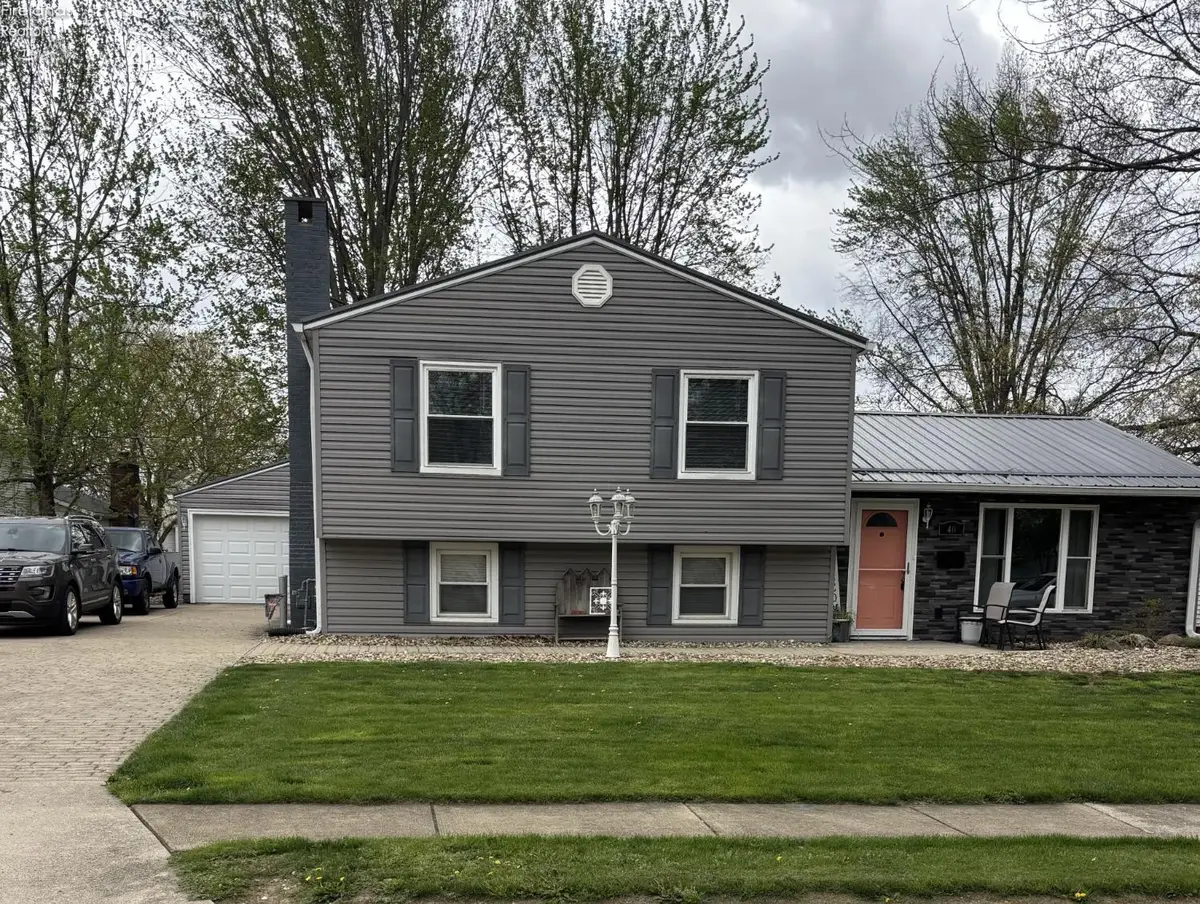 40 Crestwood Drive, Willard, OH 44890 - #1