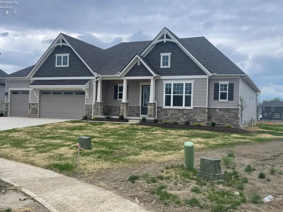 5843 Marcella Way, North Ridgeville, OH 44039 - #2