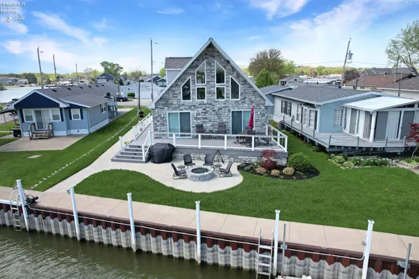 1531 N Compass Avenue, Port Clinton, OH 43452