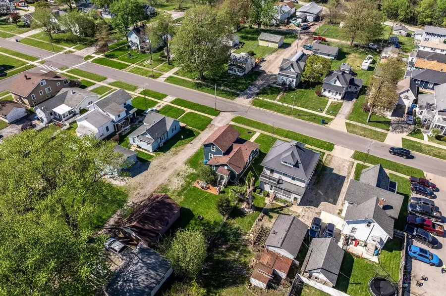 413 W Third Street, Port Clinton, OH 43452 - #2