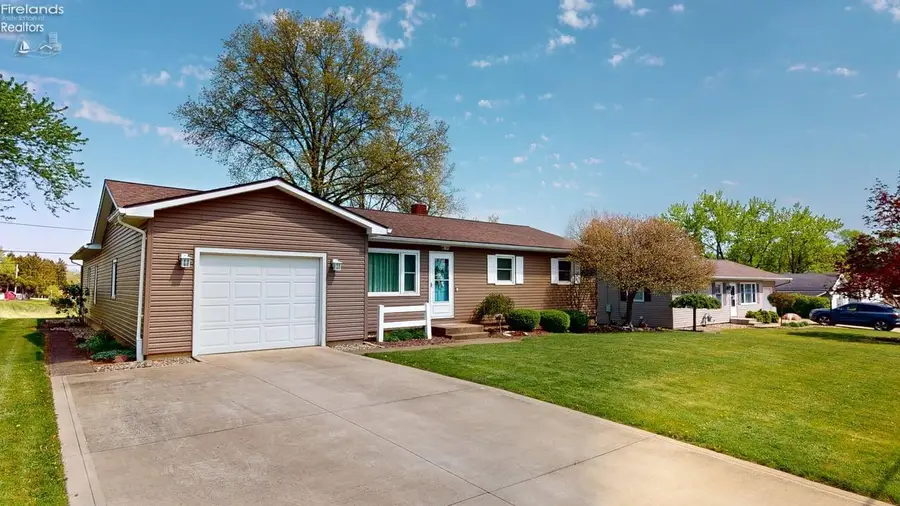 518 Kennedy Drive, Willard, OH 44890 - #2