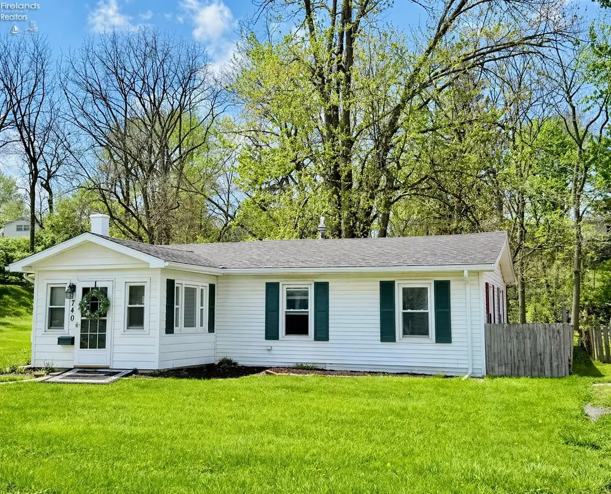 740 N Wood Street, Fremont, OH 43420 - #1
