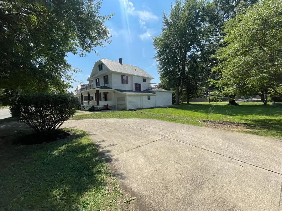 1021 S Sandusky Street, Bucyrus, OH 44820 - #2