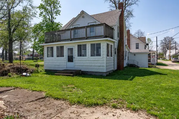 16 Oakwood Avenue, Huron, OH 44839