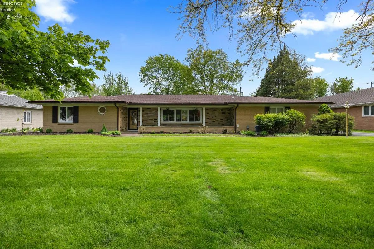 304 Cedar Brook Lane, Sandusky, OH 44870 - #1
