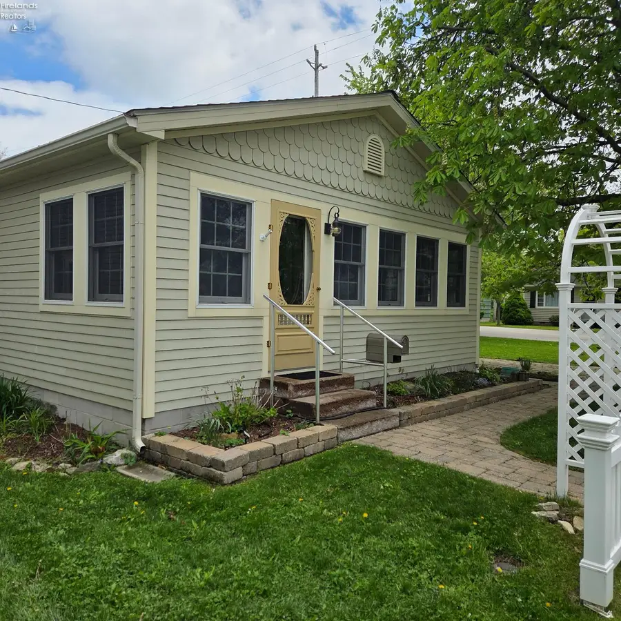 453 Lynn Avenue, Lakeside, OH 43440 - #2