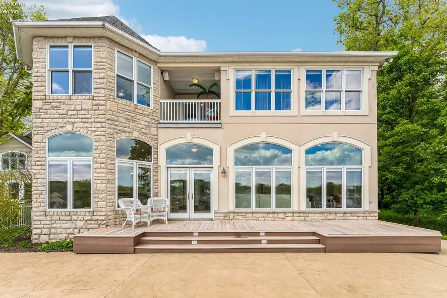 3706 E Baycliffs Drive, Lakeside, OH 43440 - #3