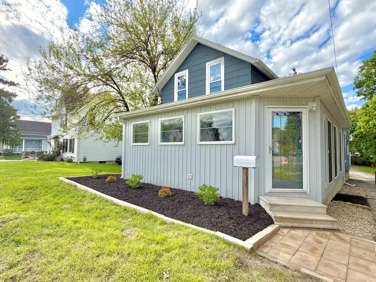 807 E Main, Bellevue, OH 44811 - #1