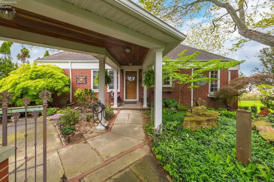 5918 Liberty Ave, Vermilion, OH 44089 - #2