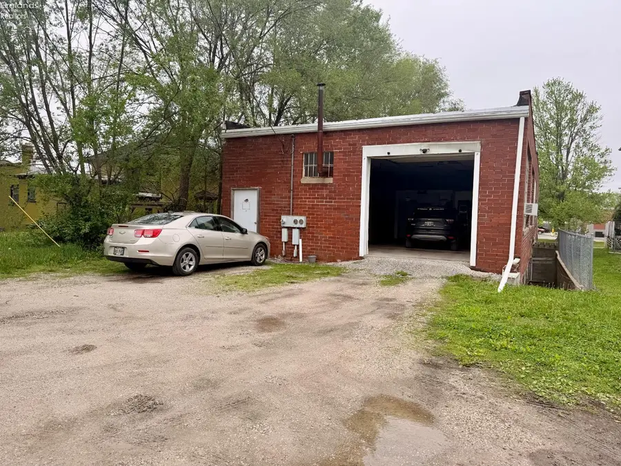 807 E State Street, Fremont, OH 43420 - #2