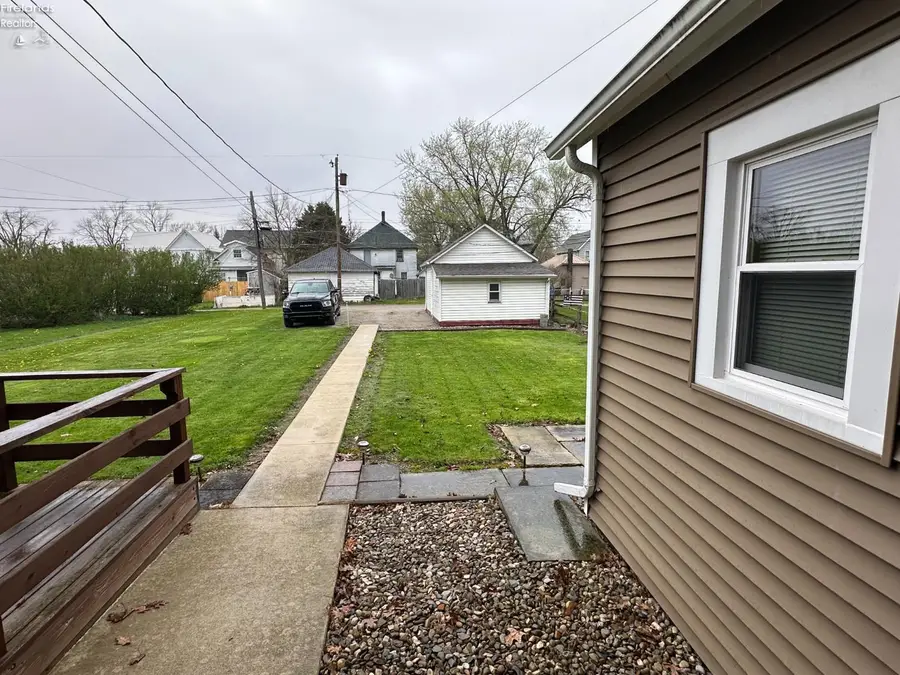 410 Emerald Street, Willard, OH 44890 - #3