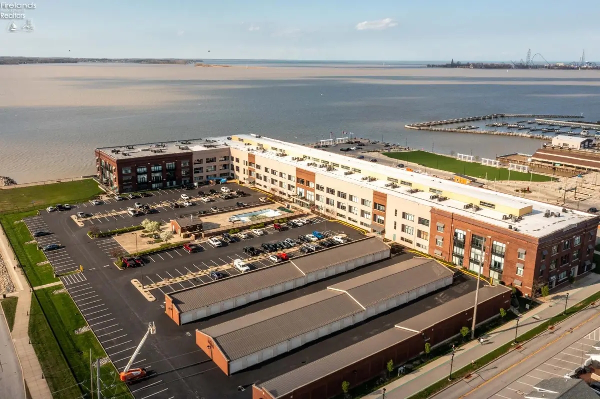 401 W Shoreline Drive #102, Sandusky, OH 44870 - #1