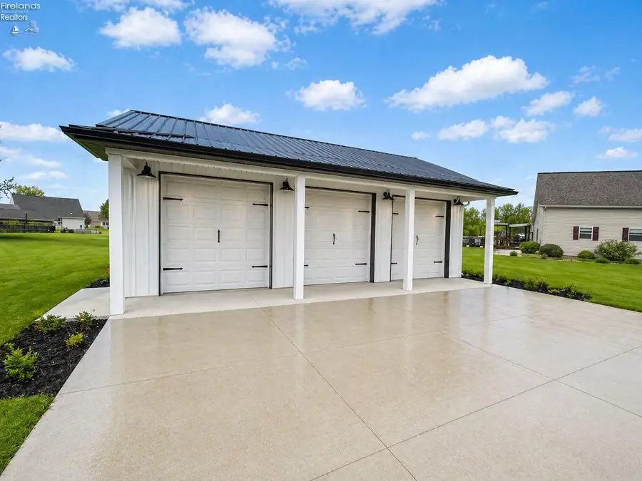 1766 S Jeannie Drive, Marblehead, OH 43440 - #2