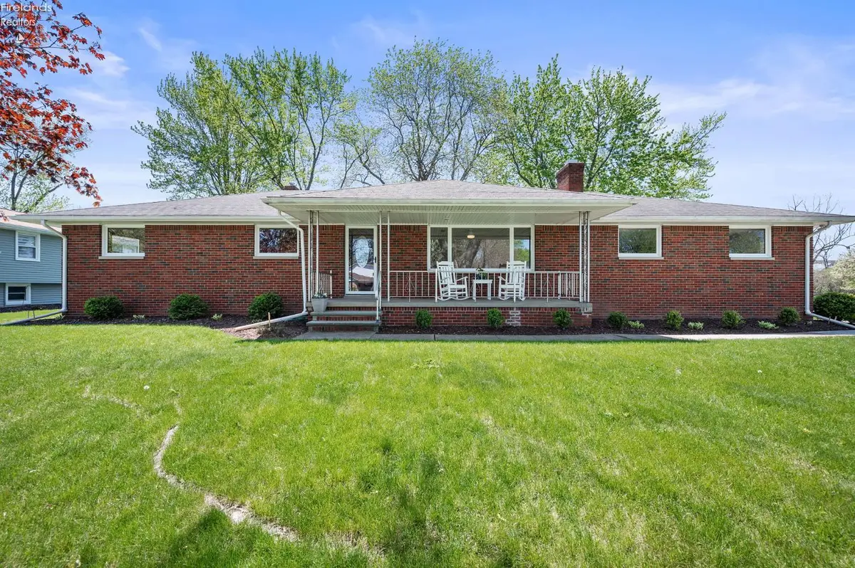 4561 Newbury, Vermilion, OH 44089 - #1