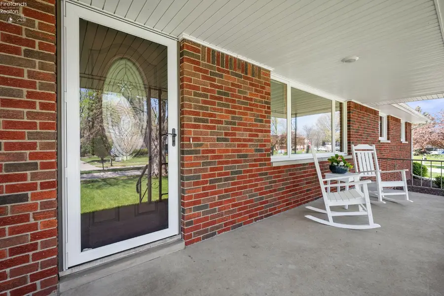 4561 Newbury, Vermilion, OH 44089 - #2