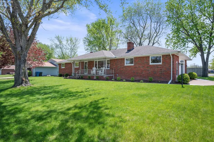 4561 Newbury, Vermilion, OH 44089 - #3