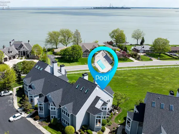 10961 N Bay Point Drive #108, Marblehead, OH 43440