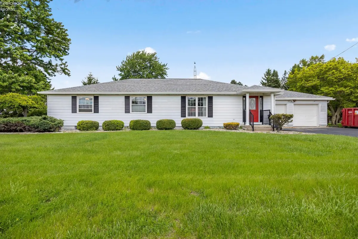 2132 E Cole Road, Fremont, OH 43420 - #1
