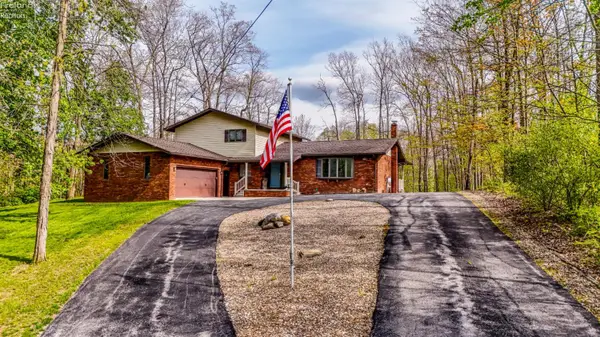 376 Twin Bay Trail, Willard, OH 44890