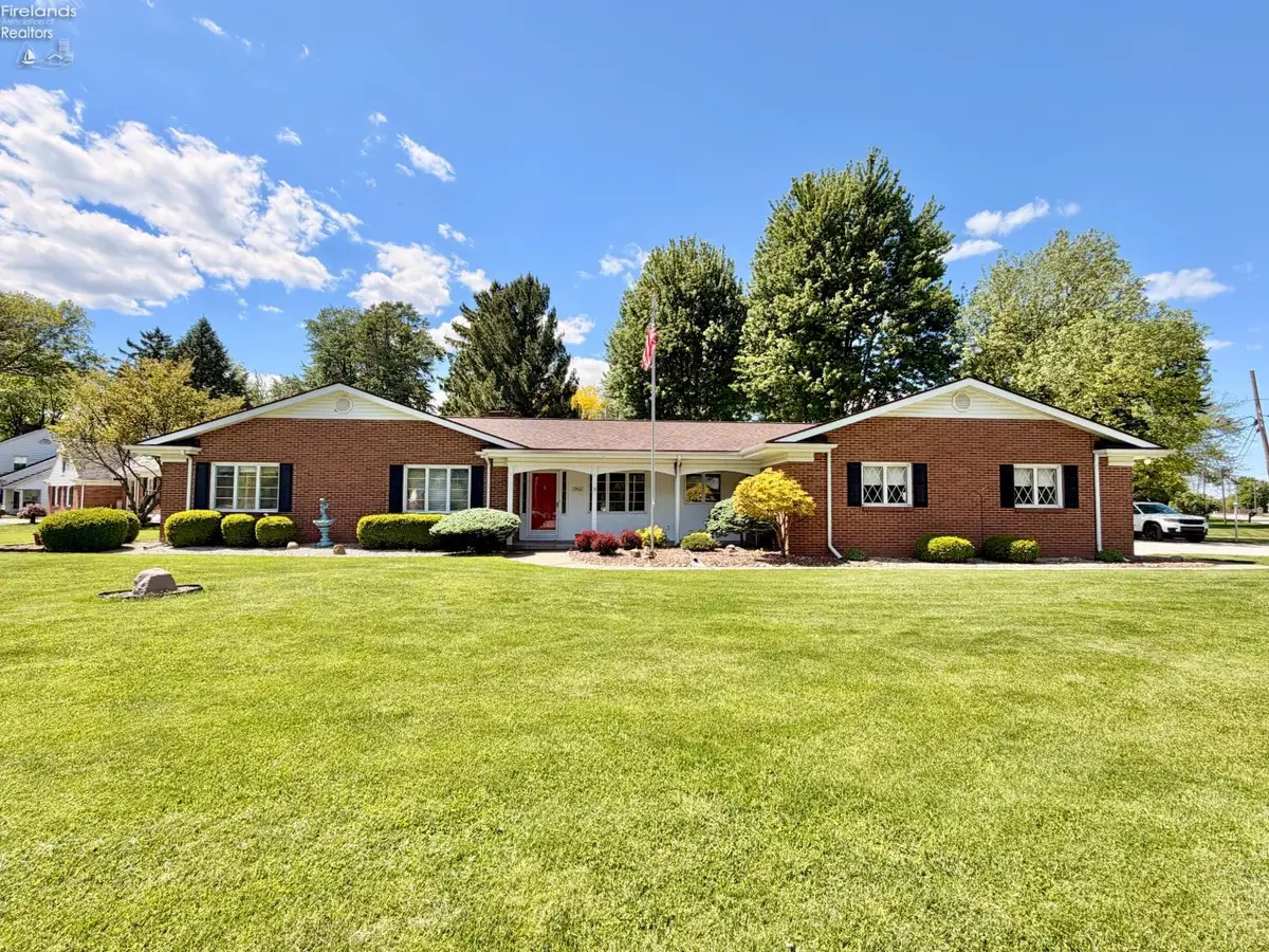 1900 Port Clinton Road, Fremont, OH 43420 - #1