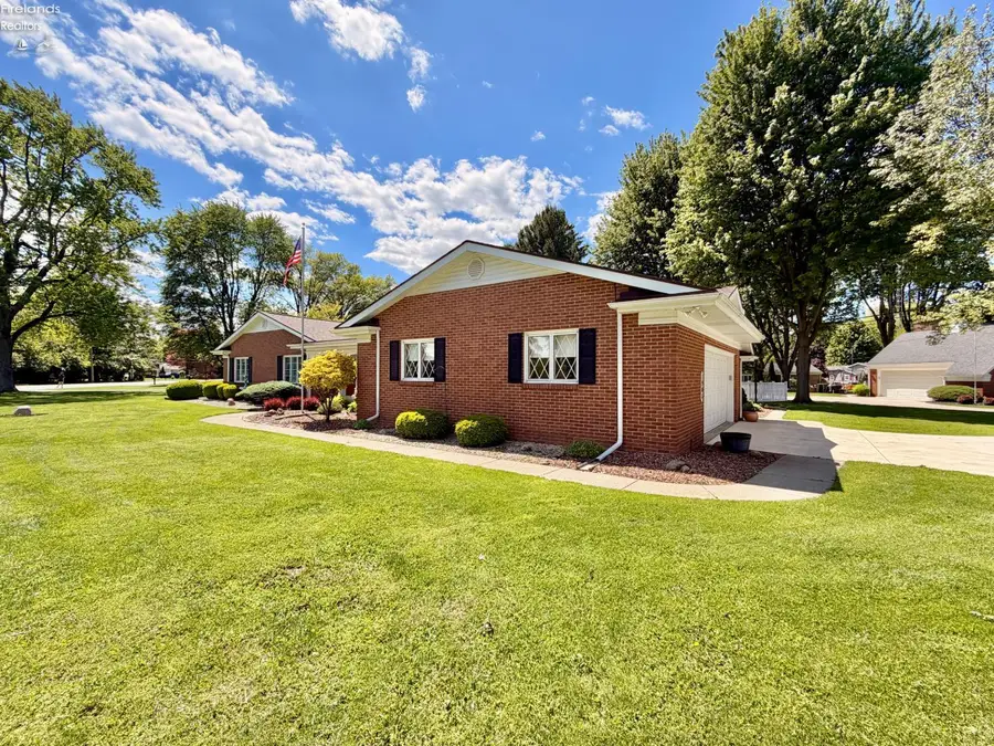 1900 Port Clinton Road, Fremont, OH 43420 - #2