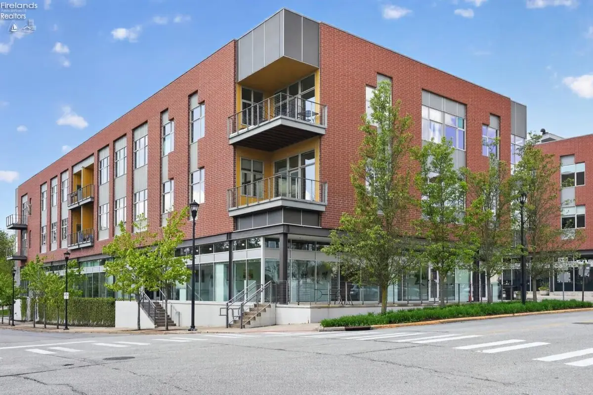 65 College, Oberlin, OH 44074 - #1