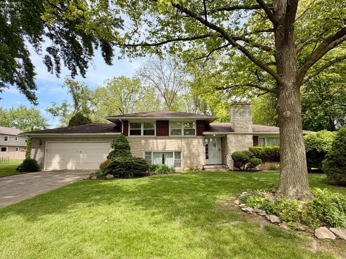 716 South Drive, Fremont, OH 43420 - #1