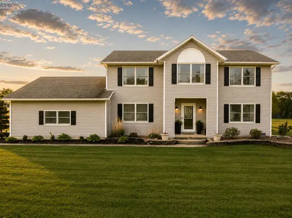 715 Valleyview Drive, Bellevue, OH 44811