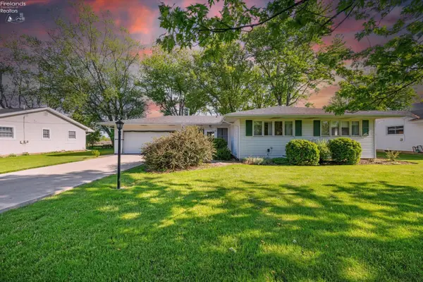 216 E 11th Street, Port Clinton, OH 43452