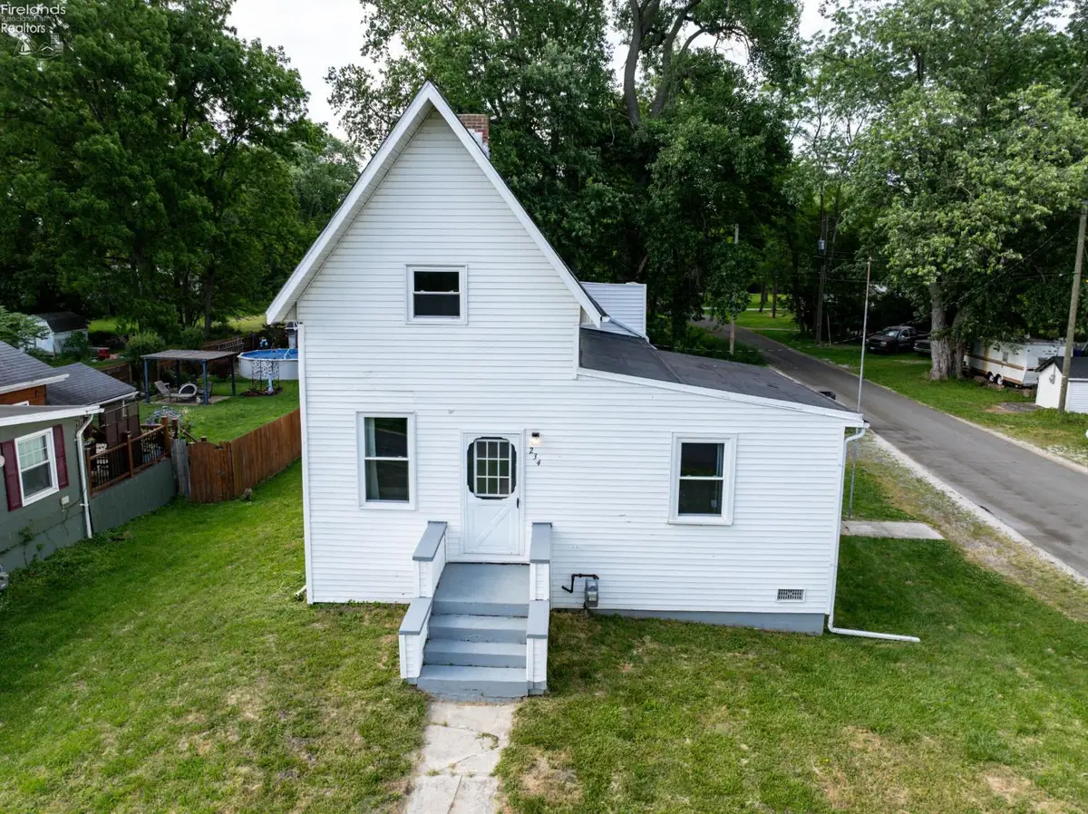 234 Charlotte Street, Tiffin, OH 44883 - #1