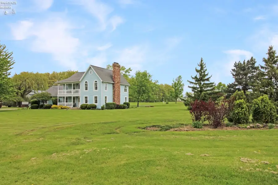9775 W Bloom Road, Oak Harbor, OH 43449 - #2