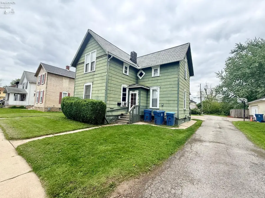 535 S Wood Street, Fremont, OH 43420 - #2
