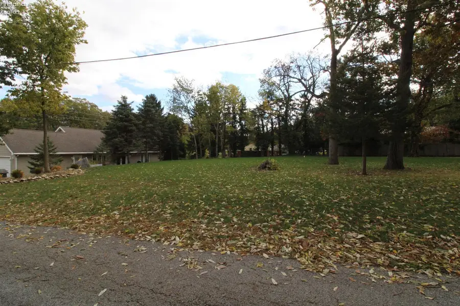3638 E Rock Cliff Drive, Port Clinton, OH 43452 - #3
