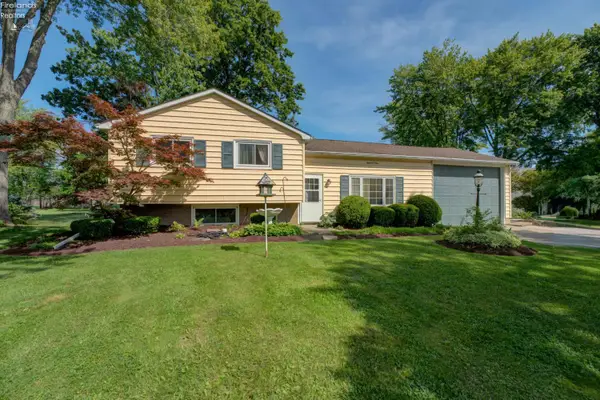 1804 W 44th, Lorain, OH 44053