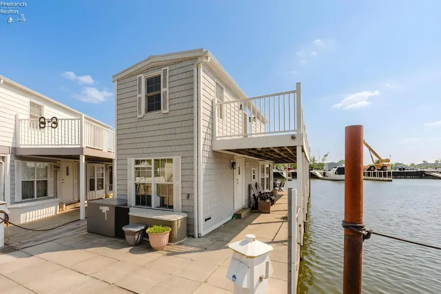 1805 W Lakeshore Drive, Port Clinton, OH 43452 - #2